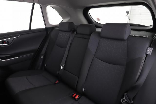 Toyota Rav4 image 9