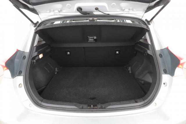 Toyota Auris image 7