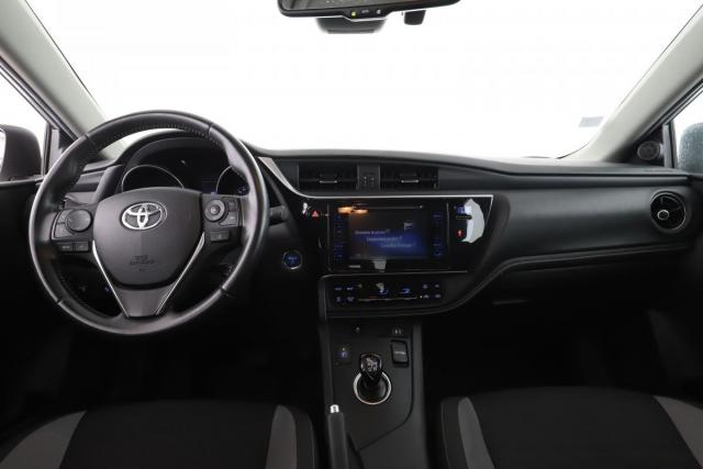 Toyota Auris image 5