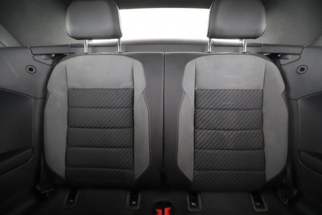 Volkswagen T-Roc image 4