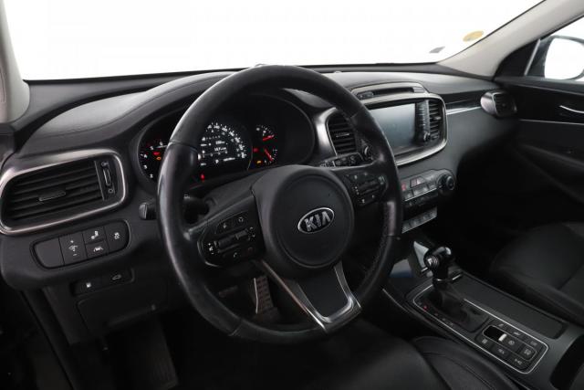 Kia Sorento image 2
