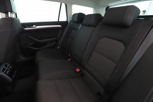 Volkswagen Passat Sw image 7