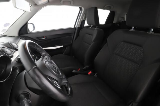 Suzuki Swift image 9