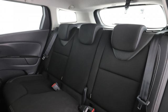Renault Clio Estate image 9