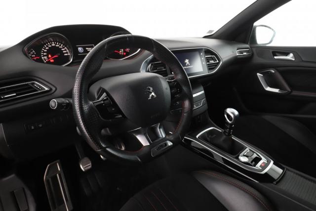 Peugeot 308 image 1