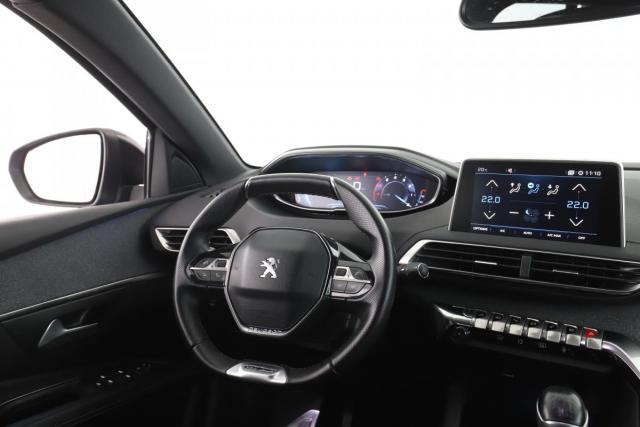 Peugeot 3008 image 2
