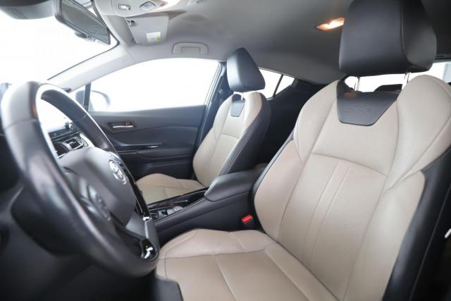 Toyota C-Hr image 1