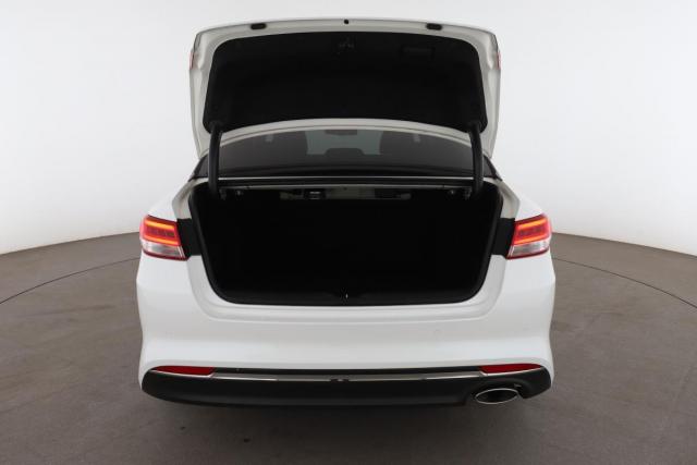 Kia Optima image 3