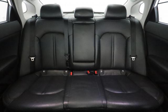 Kia Optima image 1