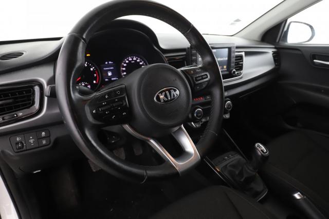 Kia Rio image 5