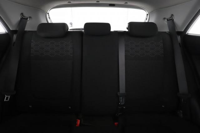 Kia Rio image 8