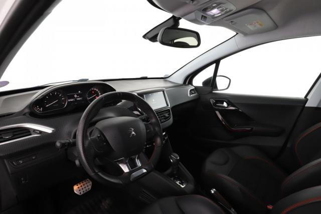 Peugeot 208 image 7