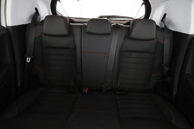 Peugeot 208 image 2