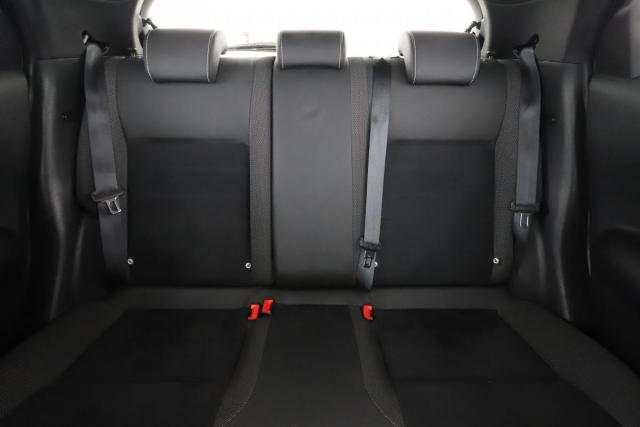 Nissan Juke image 7