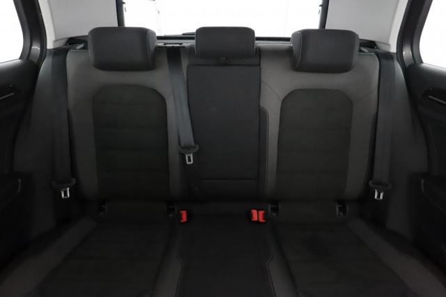 Volkswagen Golf image 6
