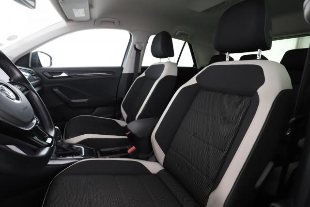 Volkswagen T-Roc image 2