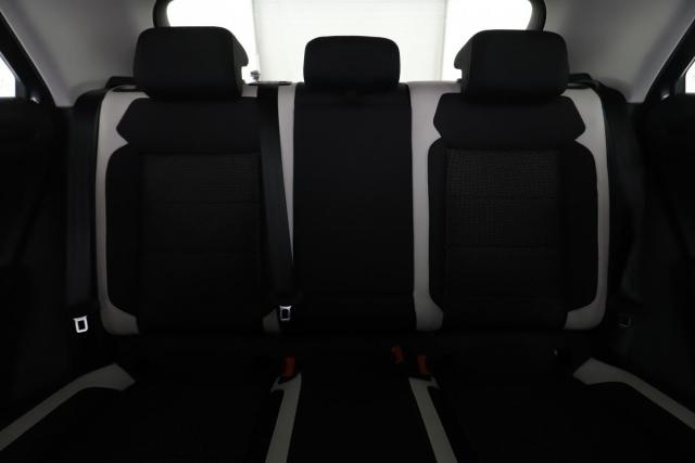 Volkswagen T-Roc image 4