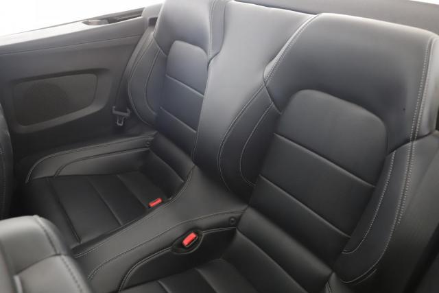 Ford Mustang image 4
