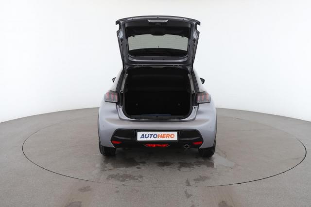 Peugeot 208 image 9