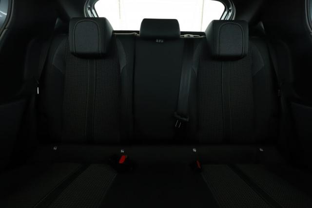 Peugeot 208 image 1