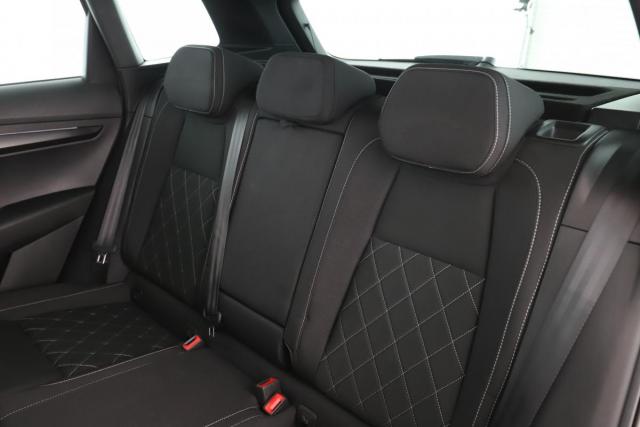 Skoda Karoq image 4