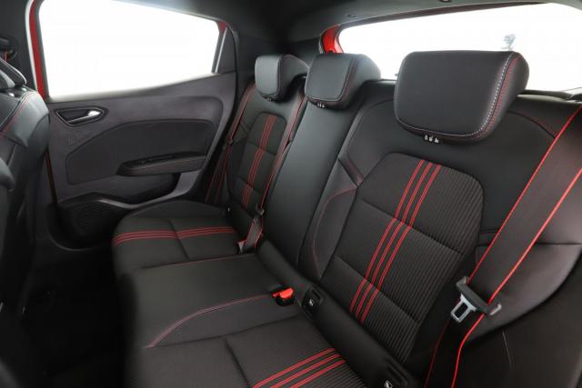 Renault Clio image 2