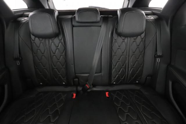 Peugeot 3008 image 8