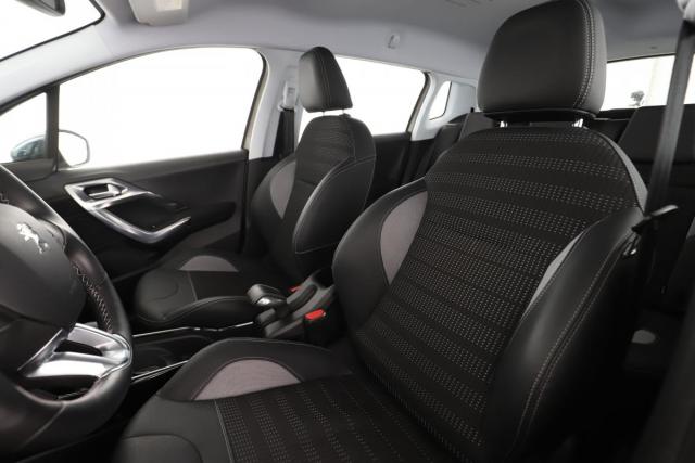 Peugeot 2008 image 9