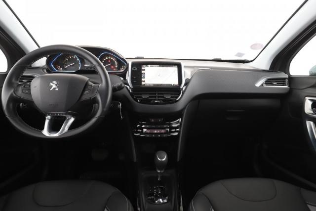 Peugeot 2008 image 6