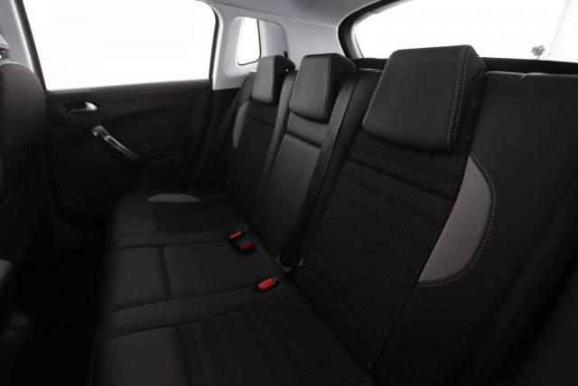 Peugeot 2008 image 3