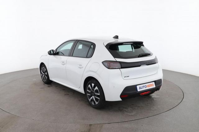 Peugeot 208 image 5