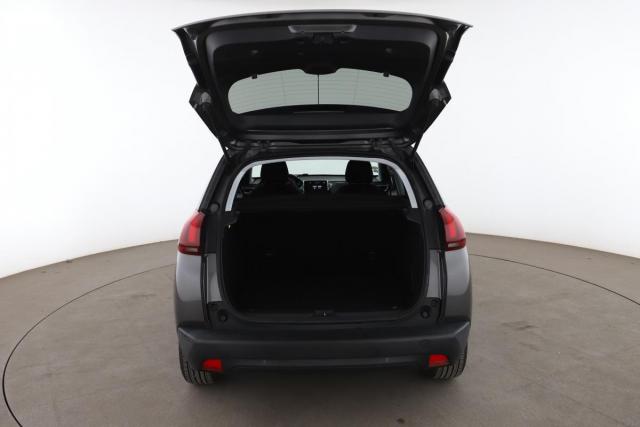 Peugeot 2008 image 2