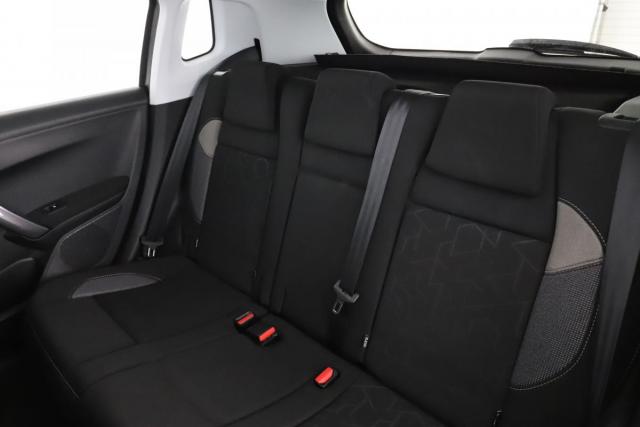 Peugeot 2008 image 7