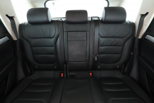 Volkswagen Touareg image 1