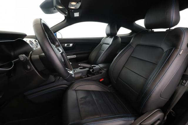 Ford Mustang image 5