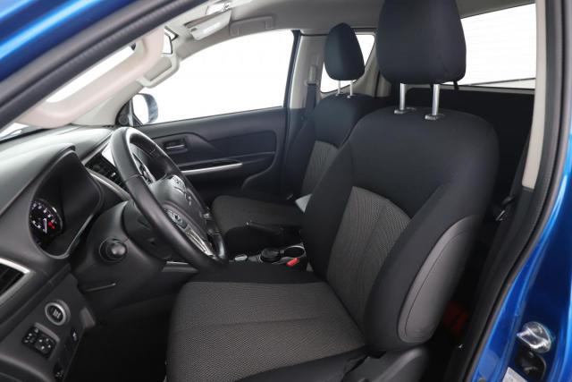 Mitsubishi L200 image 8