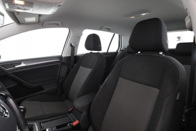 Volkswagen Golf image 7