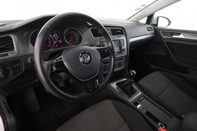 Volkswagen Golf image 5