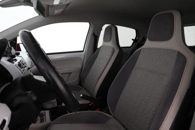 Volkswagen Up! image 4