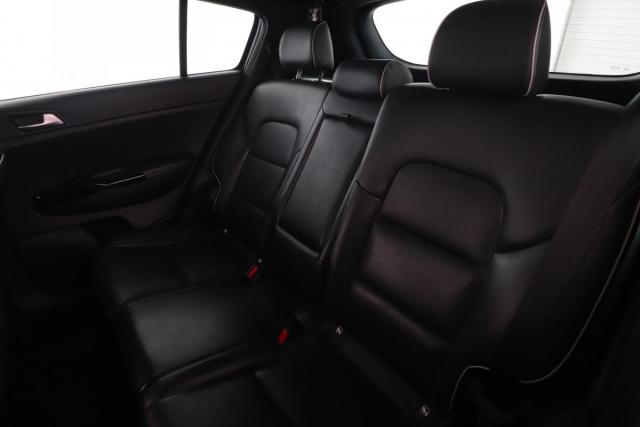 Kia Sportage image 9