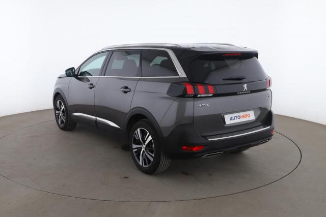 Peugeot 5008 image 2