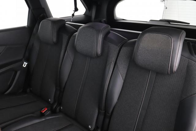 Peugeot 5008 image 9