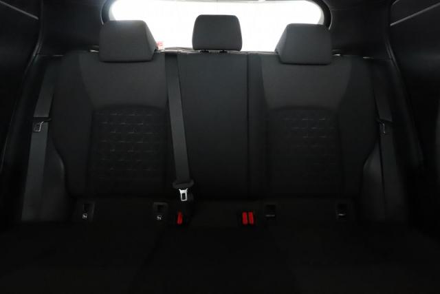 Toyota C-Hr image 2
