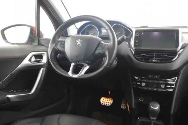 Peugeot 2008 image 3