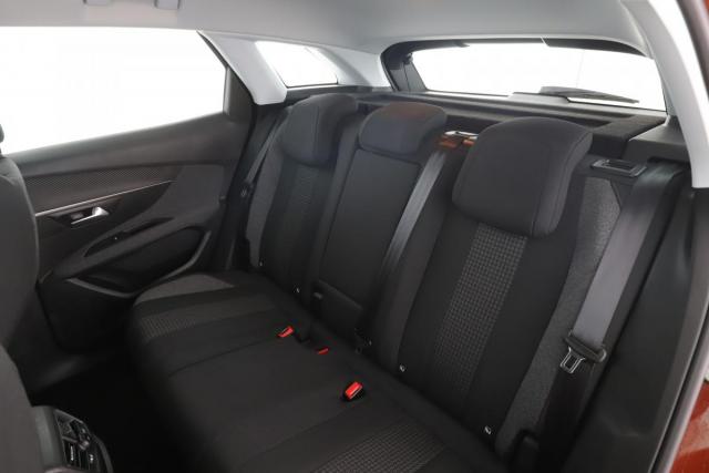 Peugeot 3008 image 8