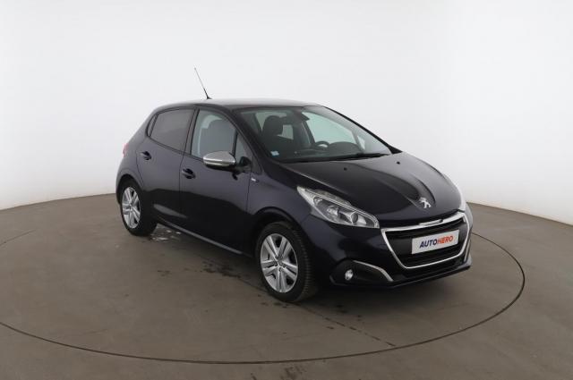 Peugeot 208 image 9