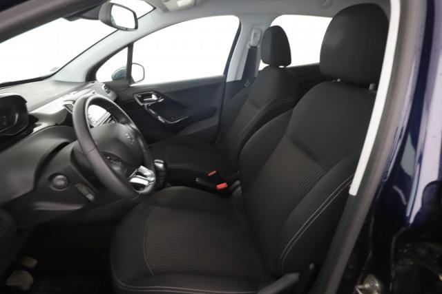 Peugeot 208 image 5