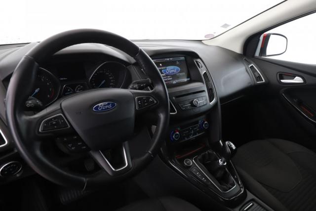 Ford Focus image 8