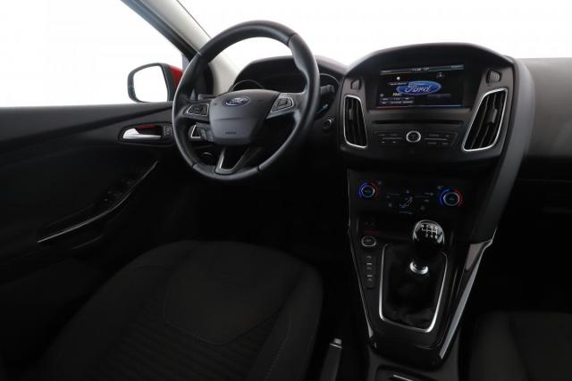 Ford Focus image 7