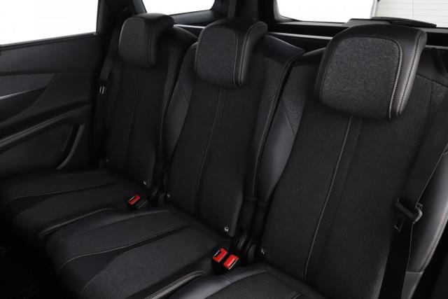 Peugeot 5008 image 2